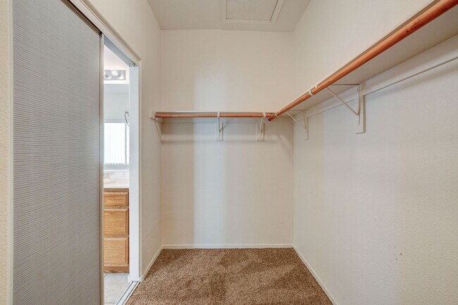 Building Photo - 6724 Donna St