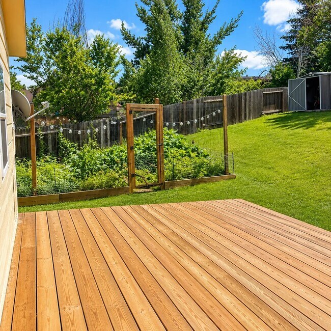 Building Photo - 6010 Barnacle Ct