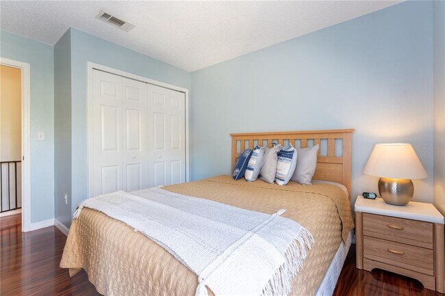 Building Photo - 2728 Sun Key Pl