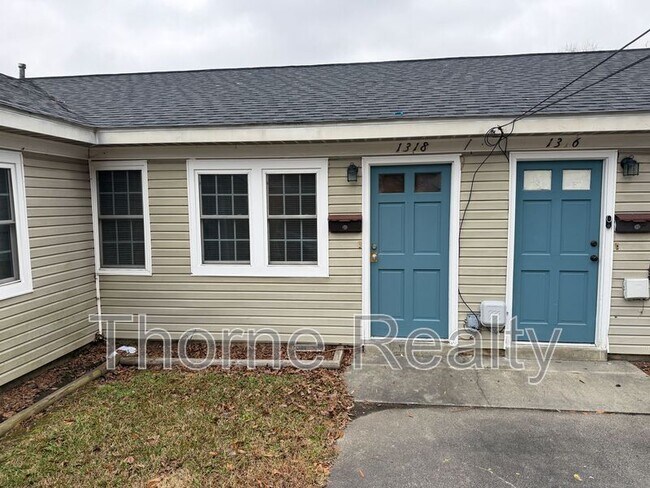 Building Photo - 1318 Maple St