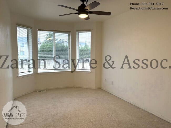 Building Photo - 178- Great 3 Bedroom Townhouse Condo in Milton!