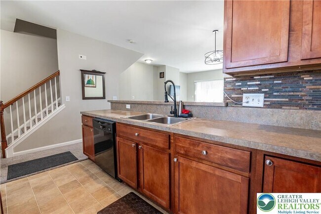 Building Photo - 2512 Gila Dr