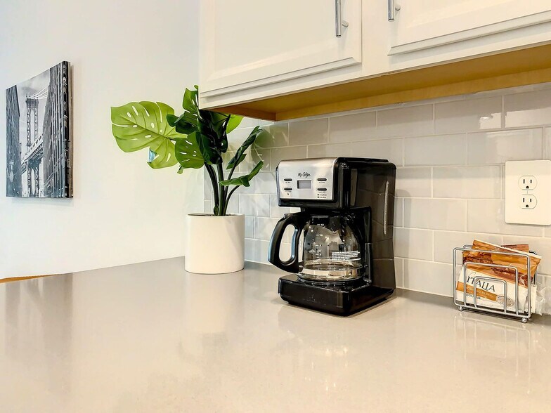 Building Photo - 8883 Cabot Cliffs Dr