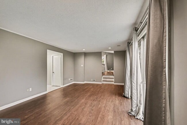 Building Photo - 2903 Henley Rd