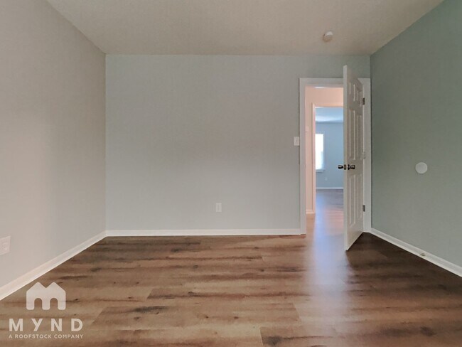 Building Photo - 416 York Rd