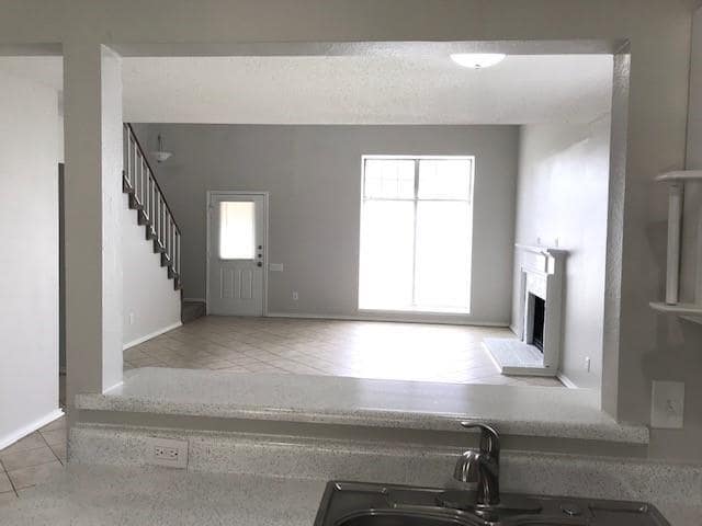 Building Photo - 1207 Paldao Dr