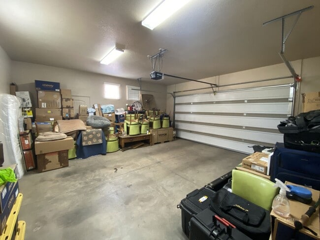 Building Photo - 463 Deadwood Dr