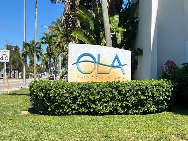 Building Photo - 15205 NE 6th Ave