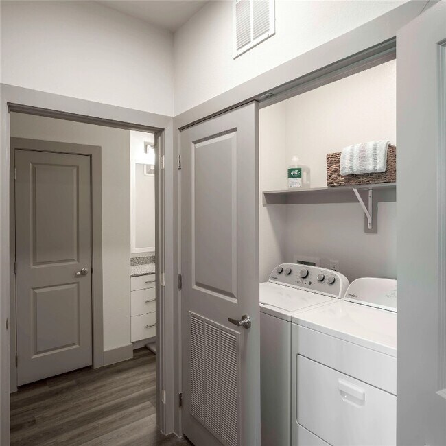 Building Photo - 13958 Cottingham Rd