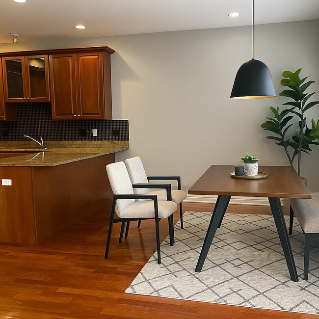 Building Photo - 334 N Jefferson St