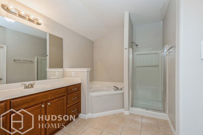 Building Photo - 10204 Wood Fern Court, Conroe, TX 77385 - ...