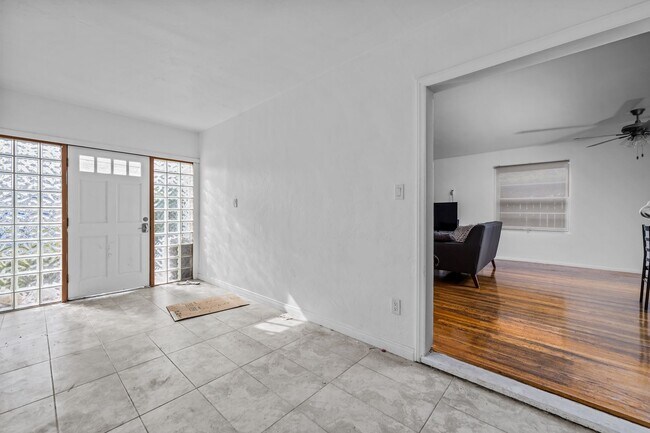 Building Photo - 4927 63rd St