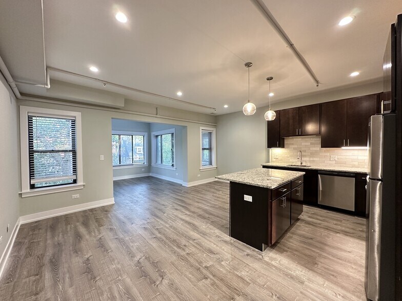 Building Photo - 1147 Maple Ave