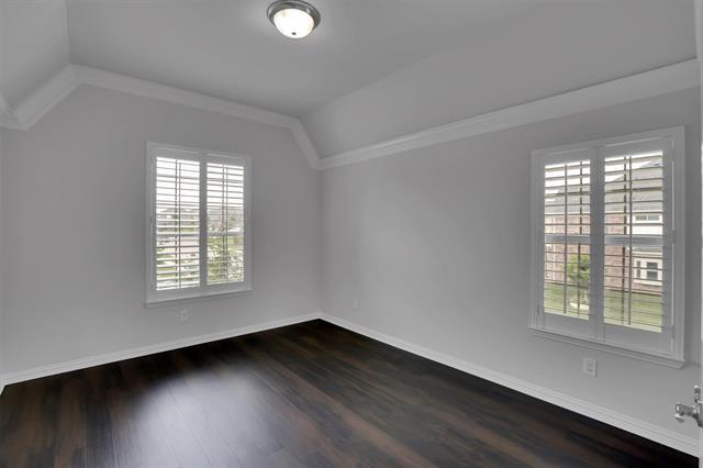 Building Photo - 410 Aylesbury Ct