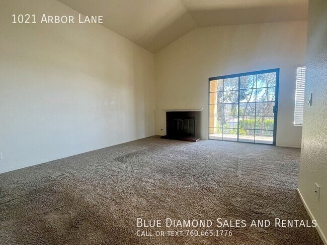 Building Photo - 1021 Arbor Ln