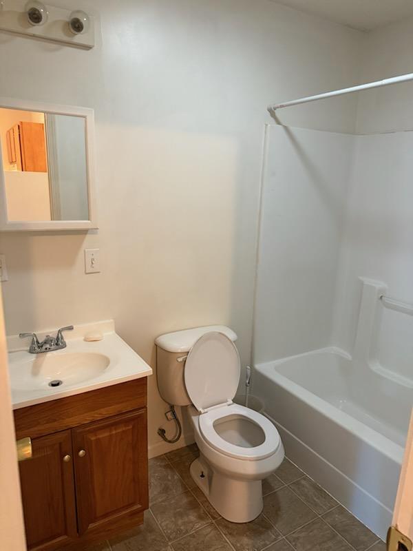 Building Photo - 423 River Park Dr