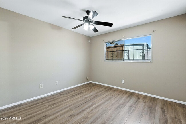 Building Photo - 2645 W Elm St