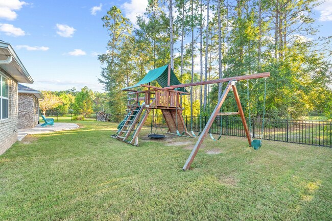 Building Photo - 296 Symphony Way