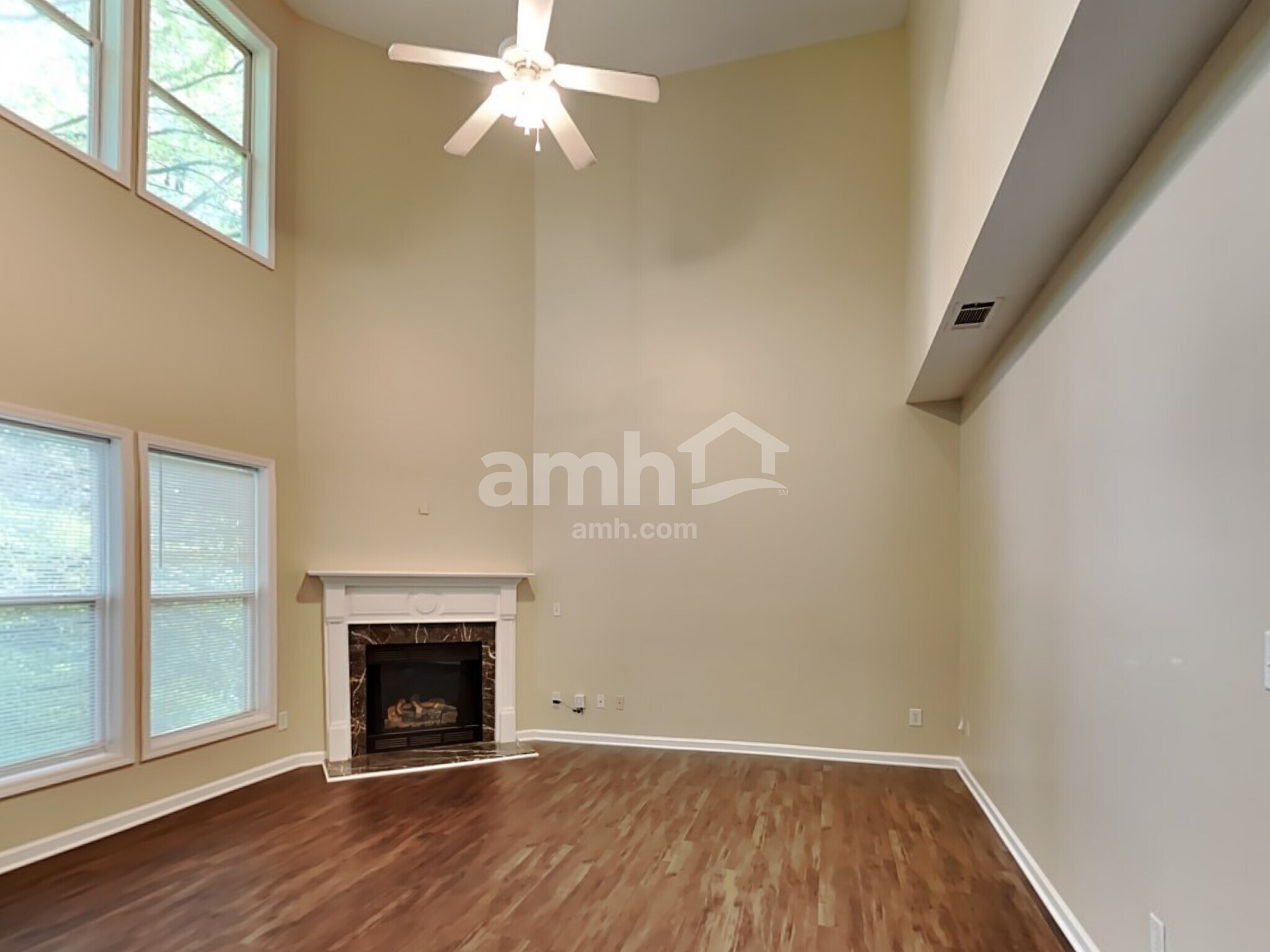 Building Photo - 2551 Fieldview Way