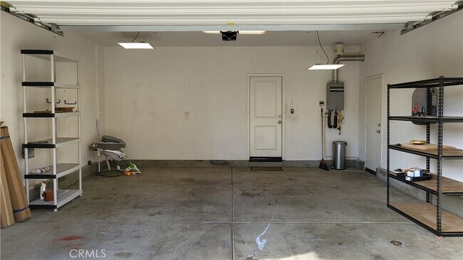 Building Photo - 89 Linden Ln