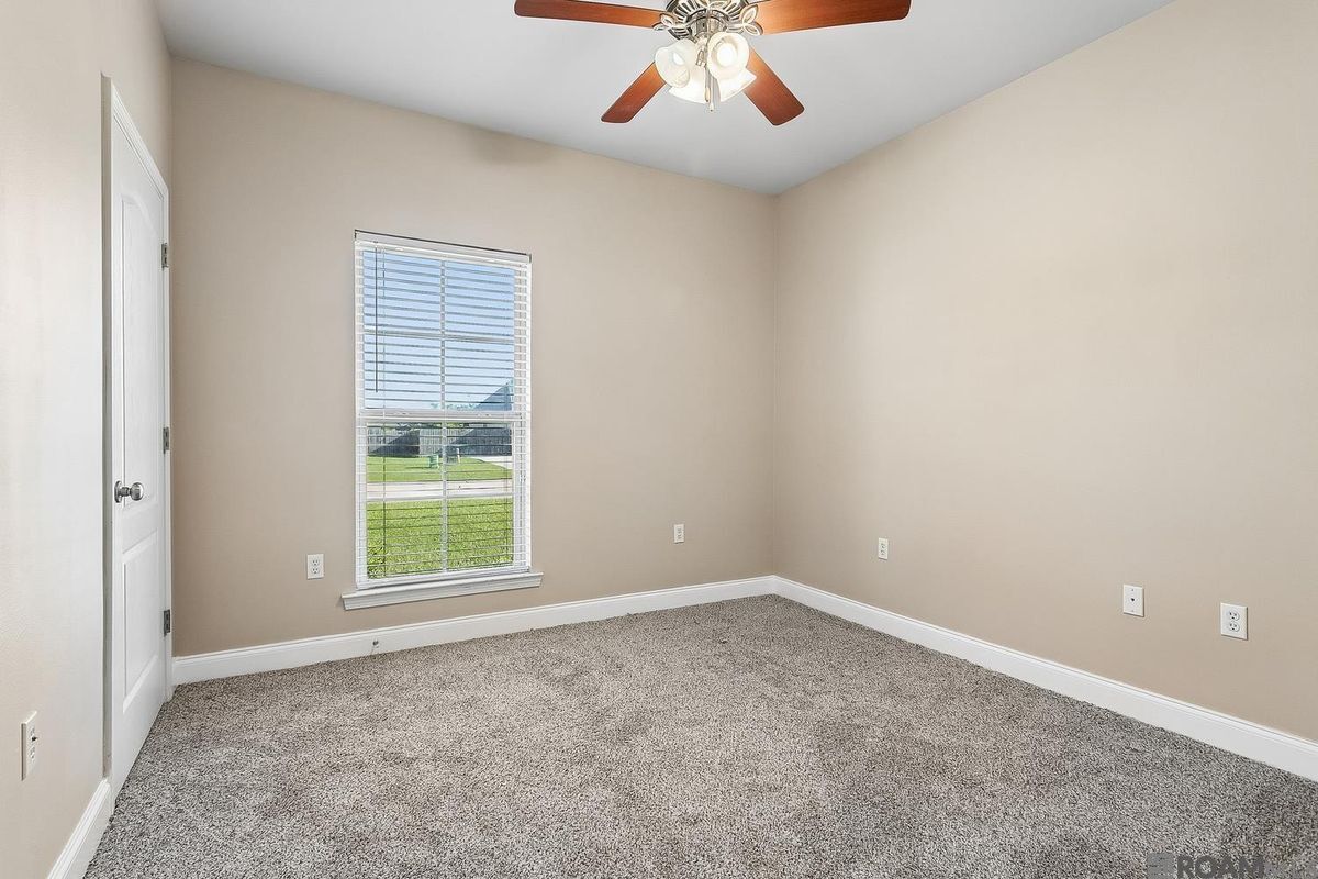 Building Photo - 11176 Merlo Dr