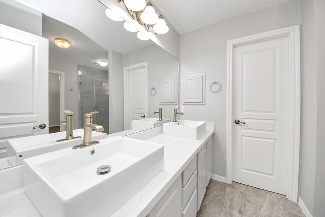 Building Photo - 14302 Jaubert Ct