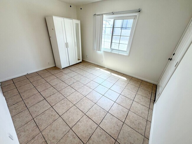 Building Photo - ***Gated 3 bed 2 bath House in Monterey Park***