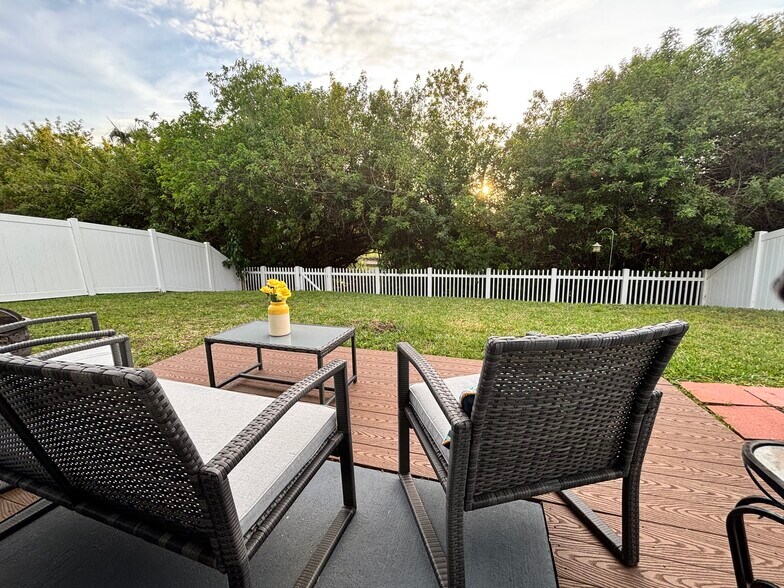 private conservation & water view - 11521 Southern Creek Dr