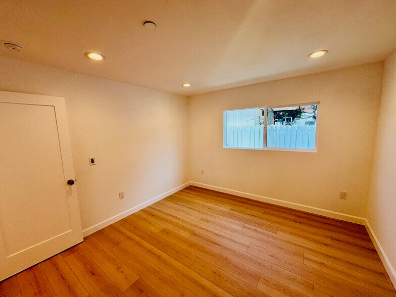 Building Photo - 14758 Lemay St