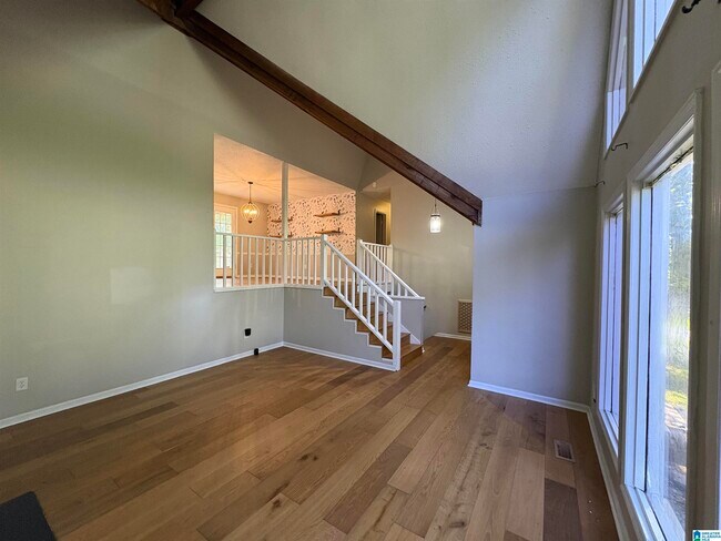 Building Photo - 324 Willow Glen Ct