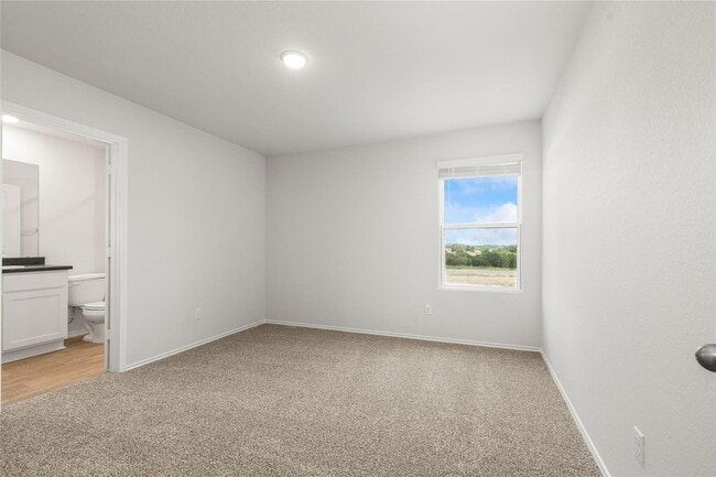 Building Photo - 119 Kendall Ln