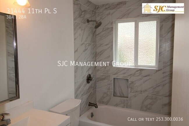 Building Photo - 31444 11th Pl S