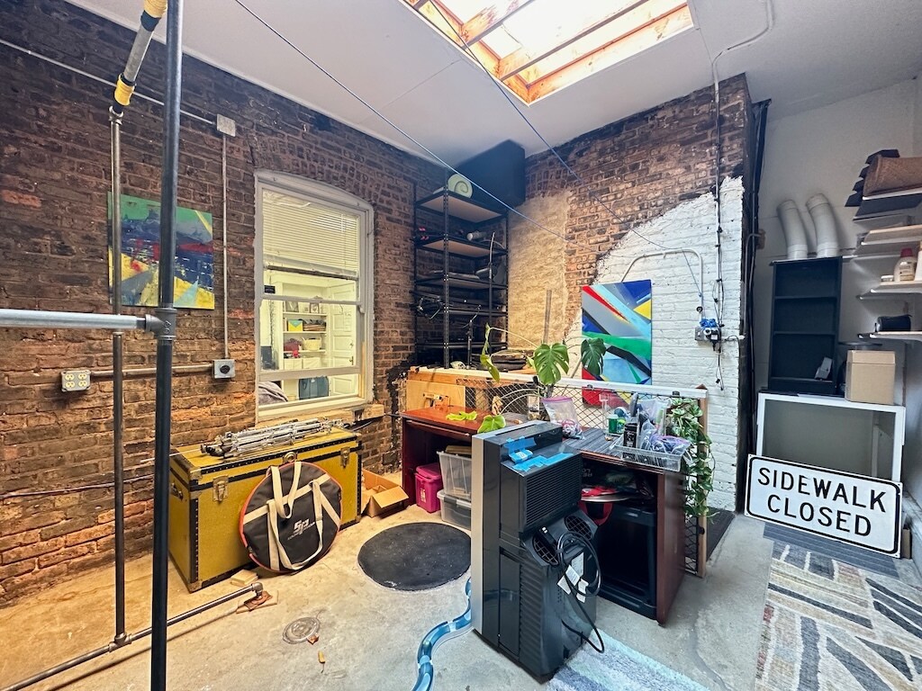 Building Photo - 3607 N Damen Ave