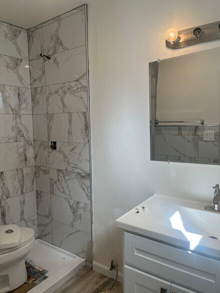 Building Photo - 4011 Florida St