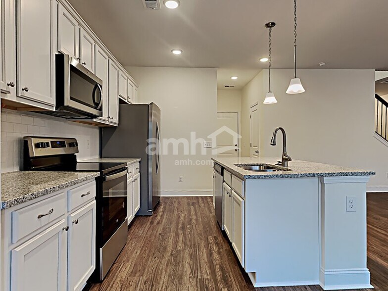 Building Photo - 1831 Produce Ln