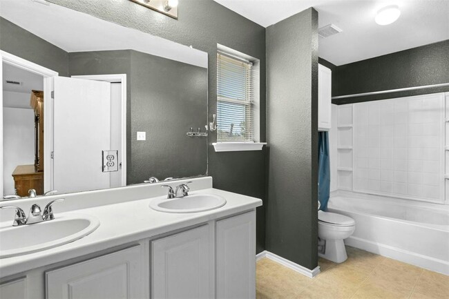 Building Photo - 203 Pheasant Trail