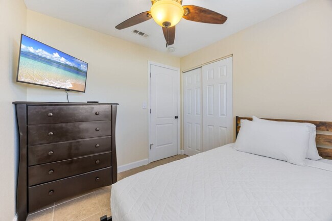 Building Photo - 1160 Altman Dr