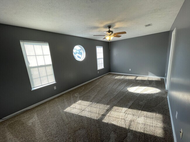 Building Photo - For Lease - 3 BR|2 BA Near Tyndall Air For...