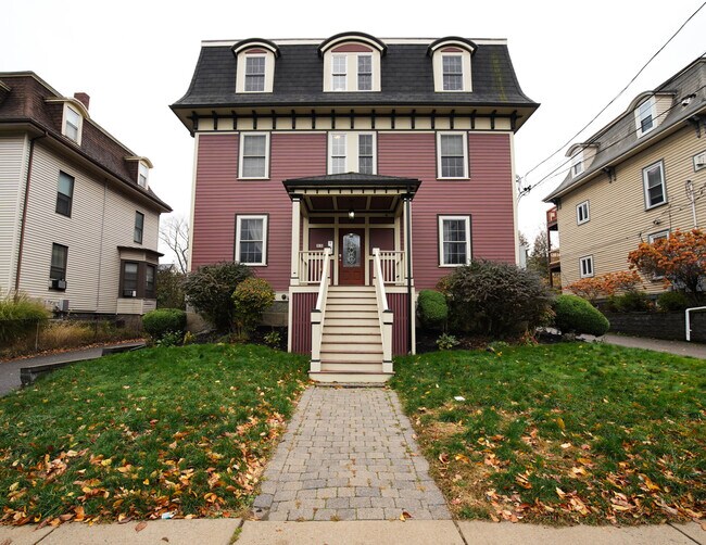 Building Photo - 95 Dix St