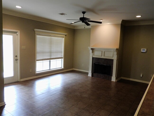 Building Photo - 124 St Fabian Dr