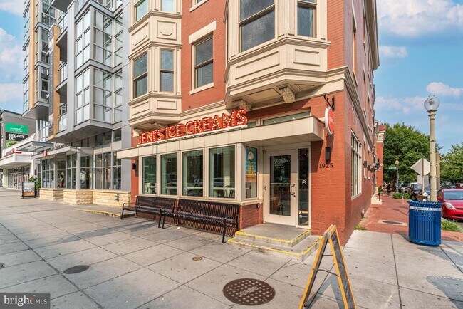 Building Photo - 1327 R St NW