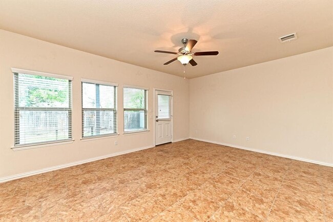 Building Photo - 265 Shale Cir