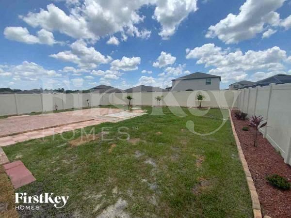 Building Photo - 7077 Emerald Spring Loop