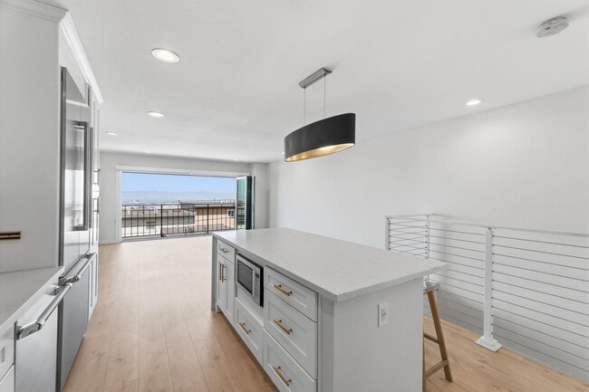 Building Photo - 32 Perego Terrace