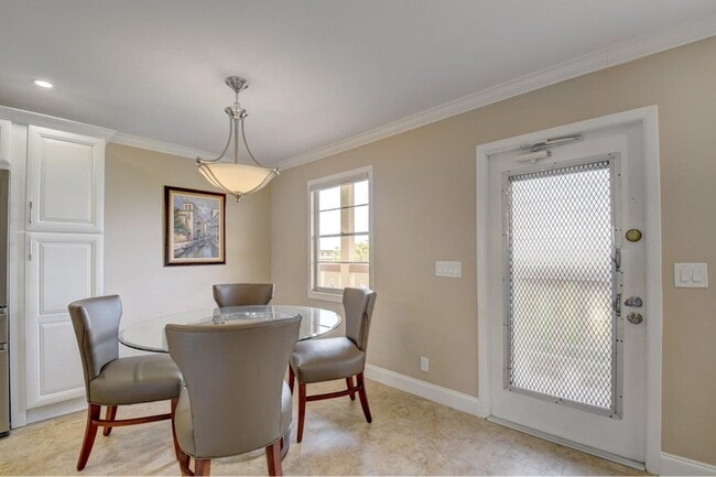 Building Photo - 4028 Newcastle B