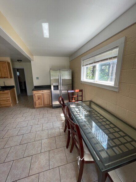 Building Photo - 138 Honness Ln