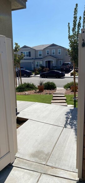 side entrance - 7893 Boot Straps Ct