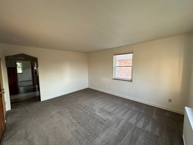 Building Photo - 4329 Oakwood Ave