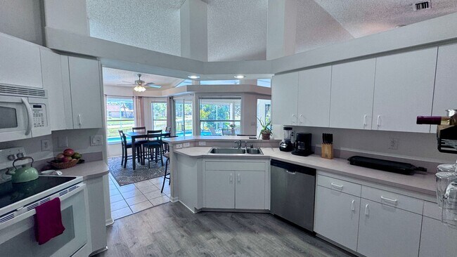 Building Photo - Gated Single Family Home For Rent in West Melbourne