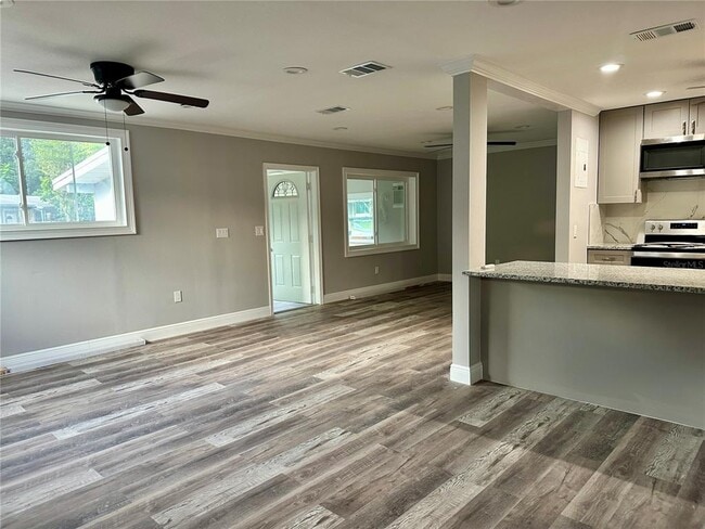 Building Photo - 6032 Sheelin Dr
